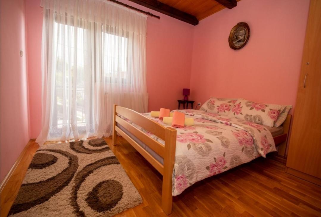 Holiday Home Lana Fužine エクステリア 写真