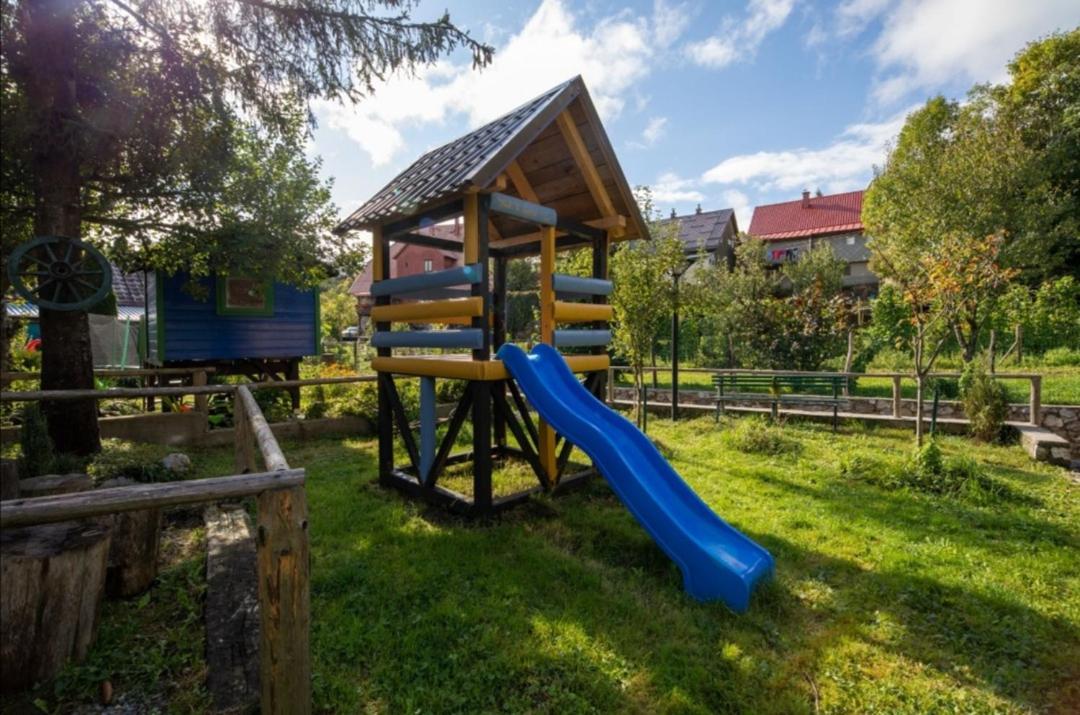 Holiday Home Lana Fužine エクステリア 写真