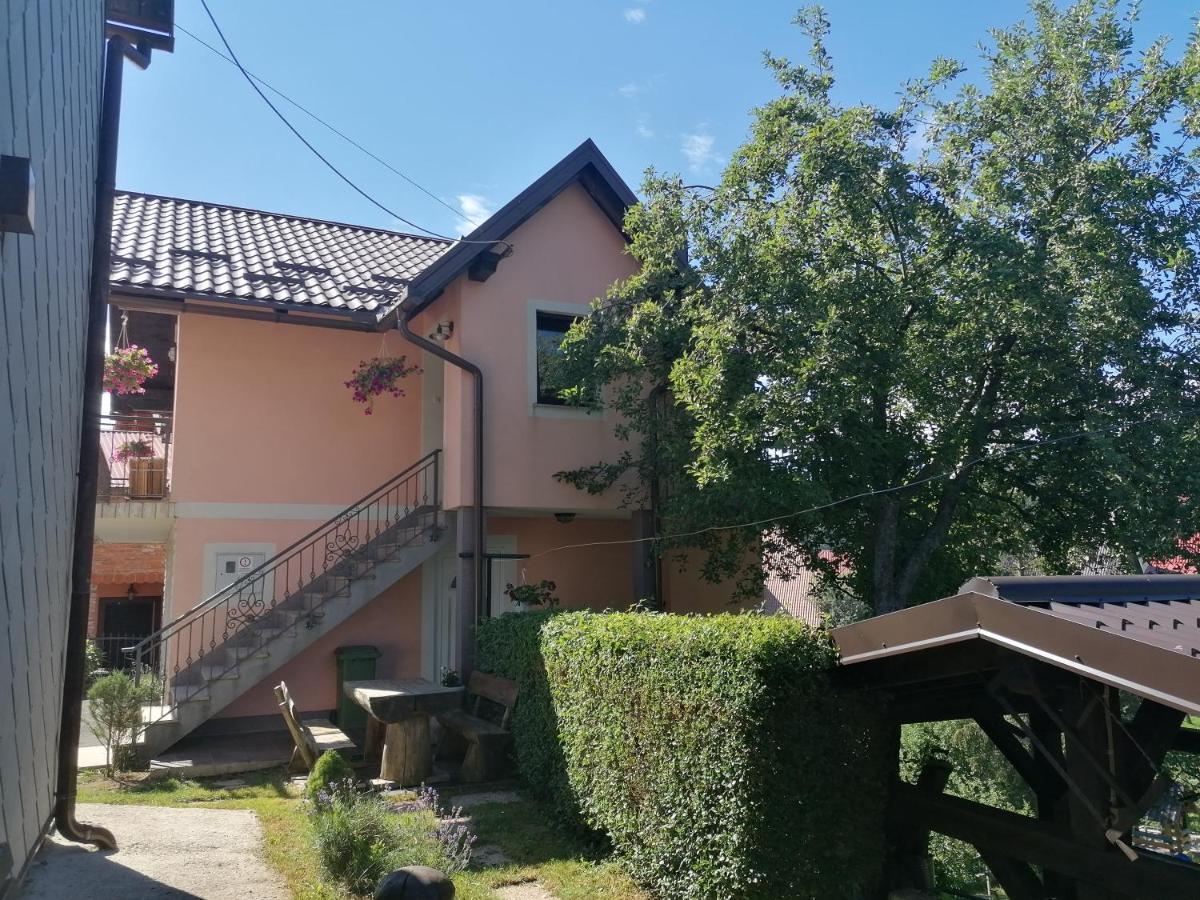Holiday Home Lana Fužine エクステリア 写真