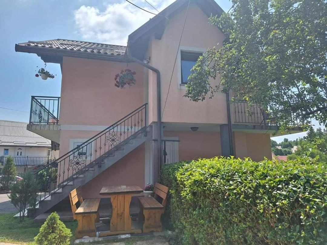 Holiday Home Lana Fužine エクステリア 写真