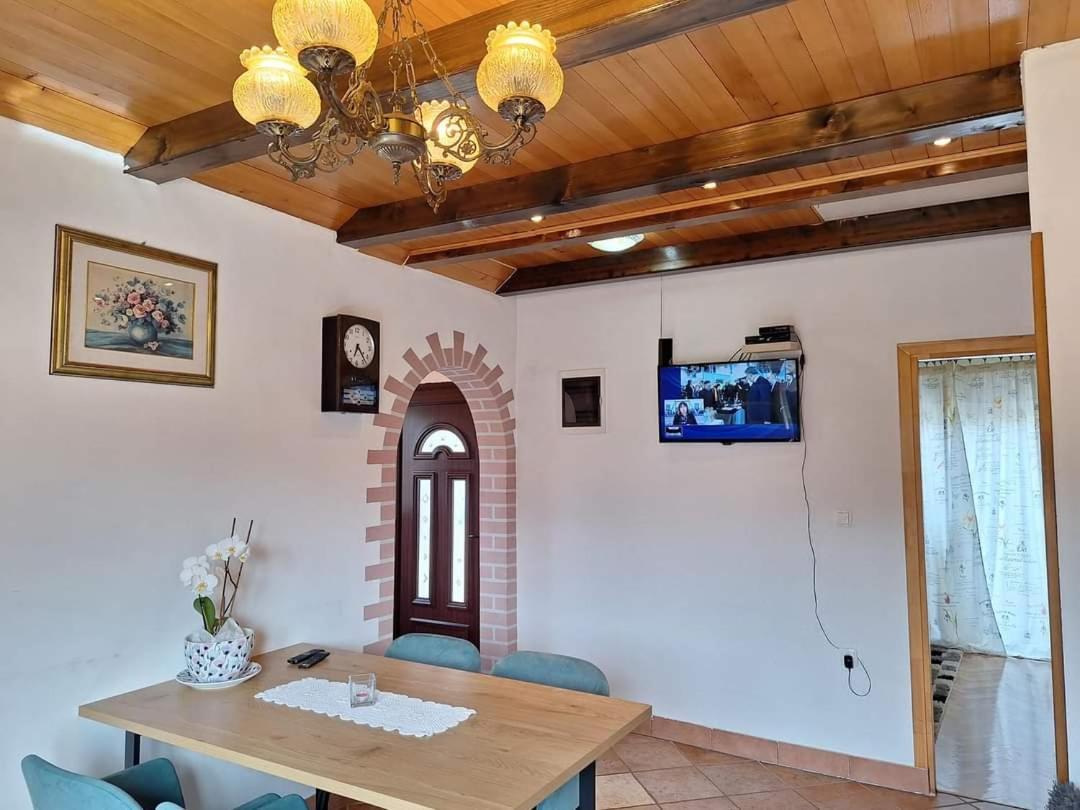 Holiday Home Lana Fužine エクステリア 写真